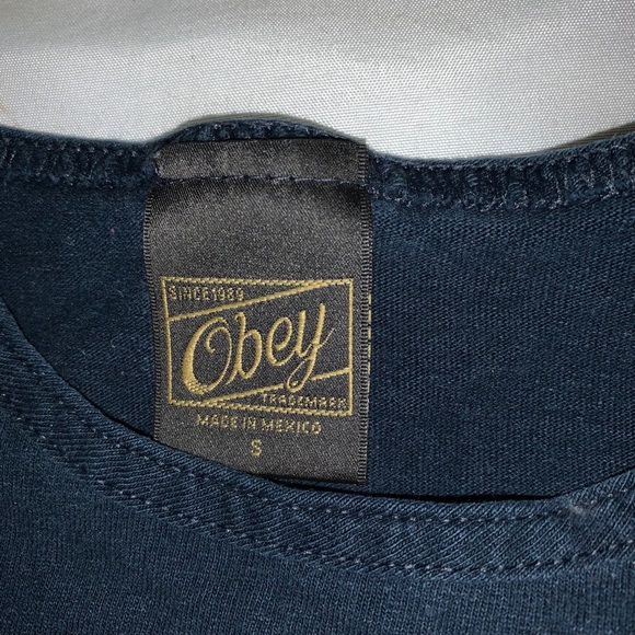 Obey tank - Picture 2 of 2